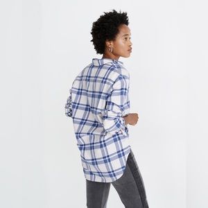 Madewell Flannel Oversized Ex-Boyfriend Shirt in Allcroft Plaid - Small